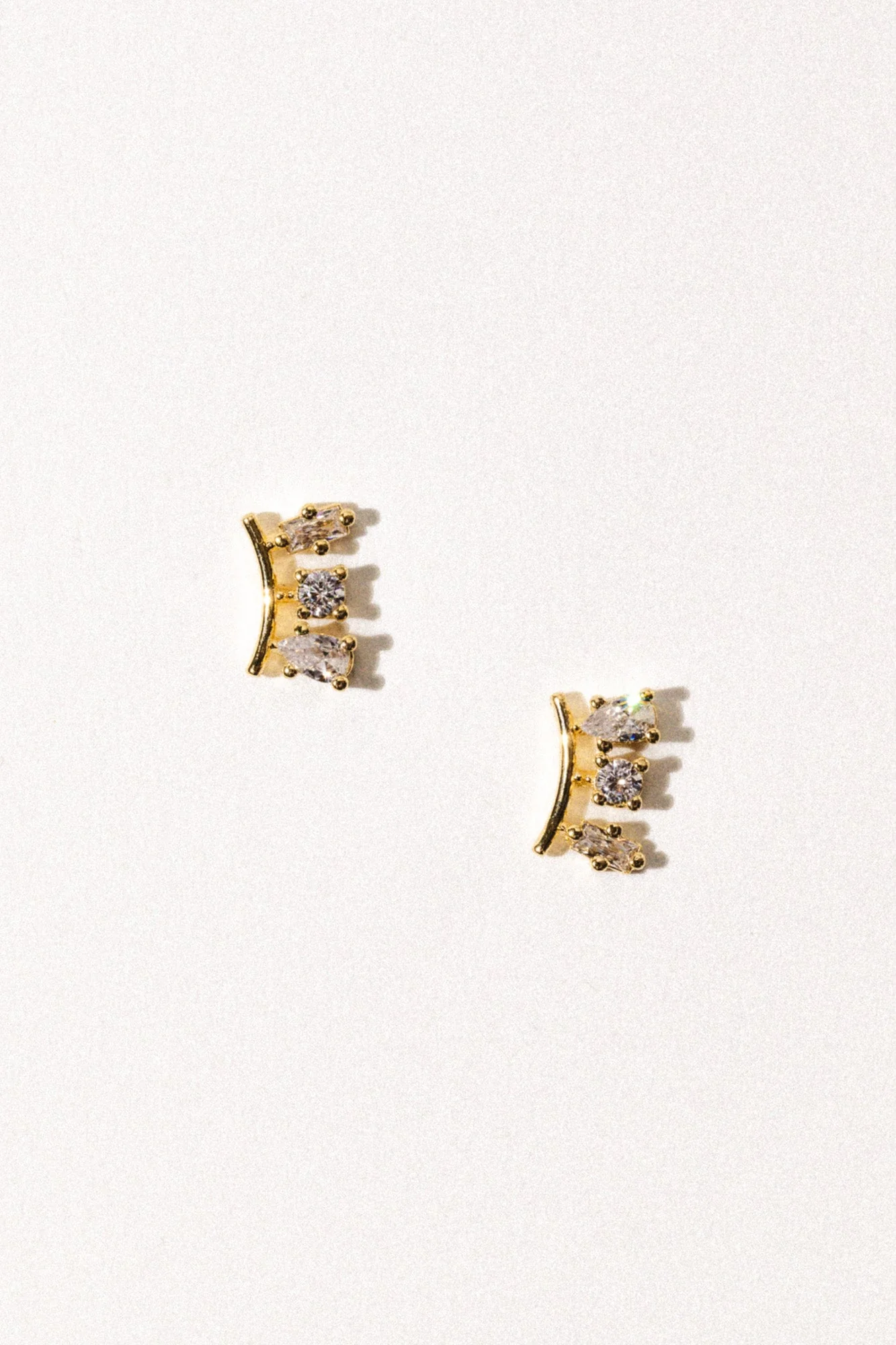 Elegant Curve Stud Earrings